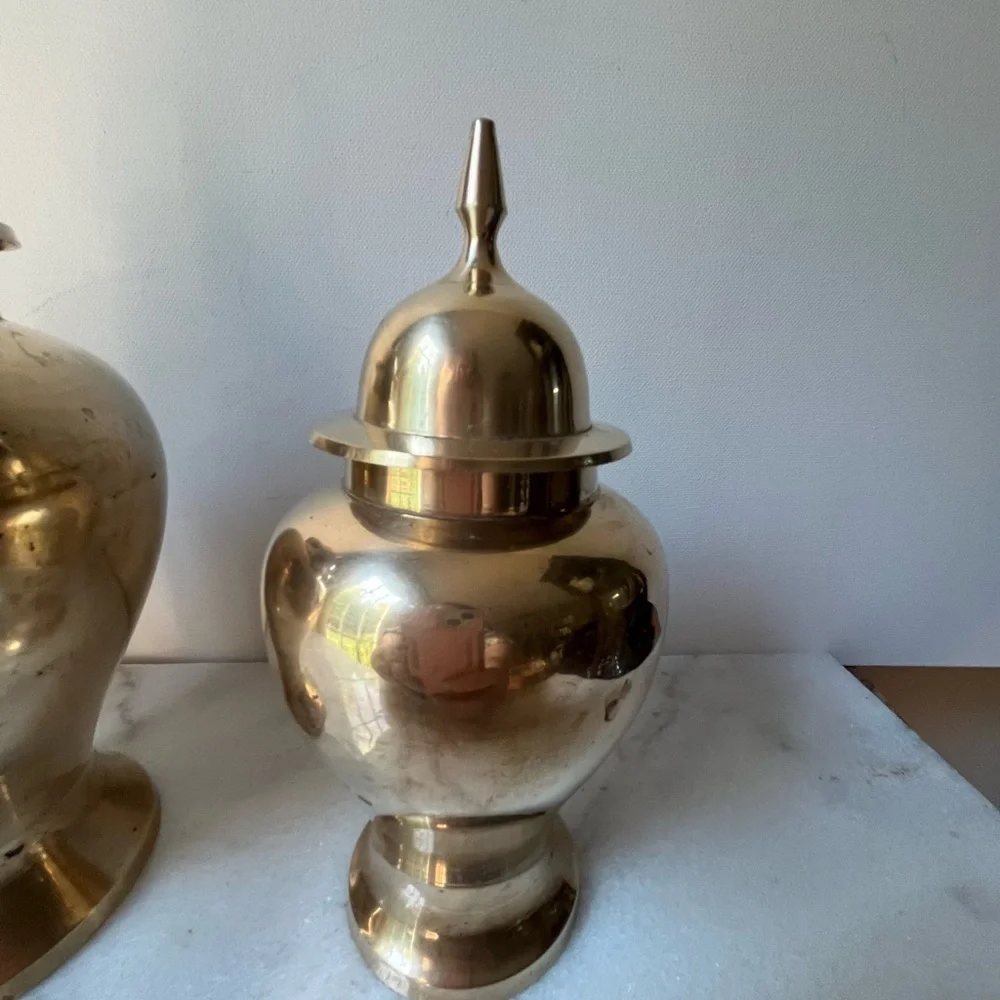 Set of 3 pcs Vintage Solid Brass Urns Vases Ginger Jars with Lids Made in India